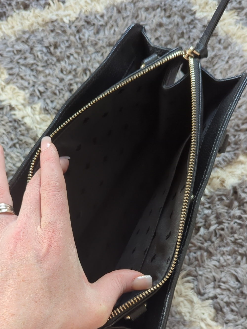 Kate spade black pebbled leather satchel with gold hardware - Picture 6 of 8